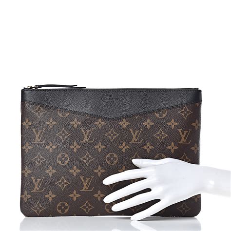 louis vuitton daily pouch black